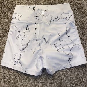 BuffBunny Short. White Marble 4in inseam